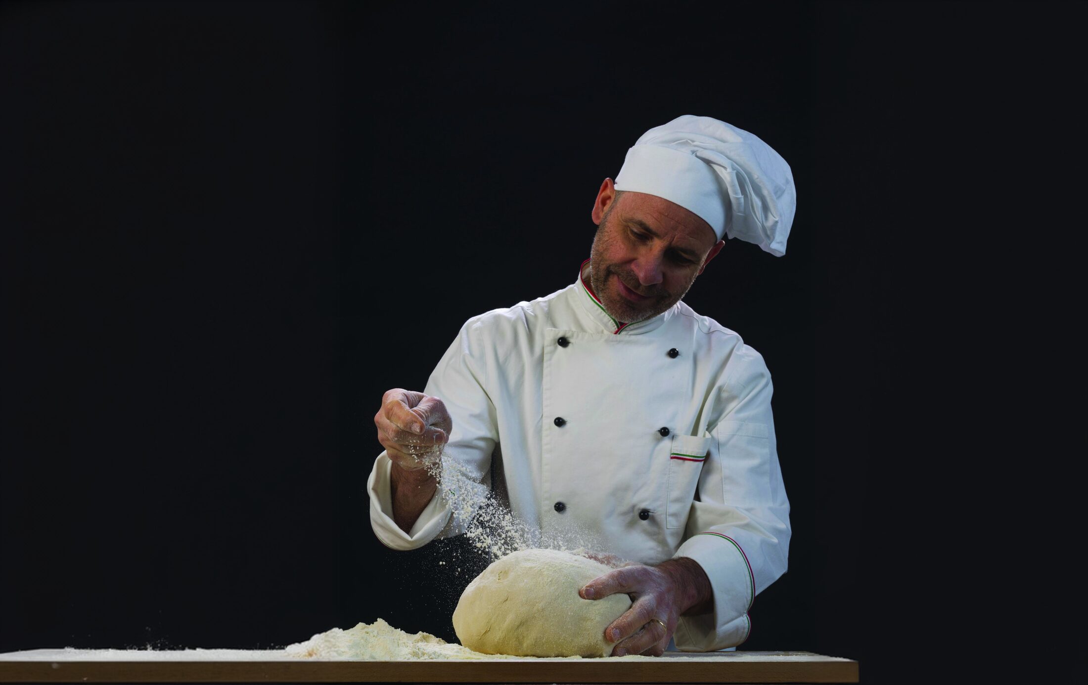 Il nostro master baker mentre lavora l’impasto del pane